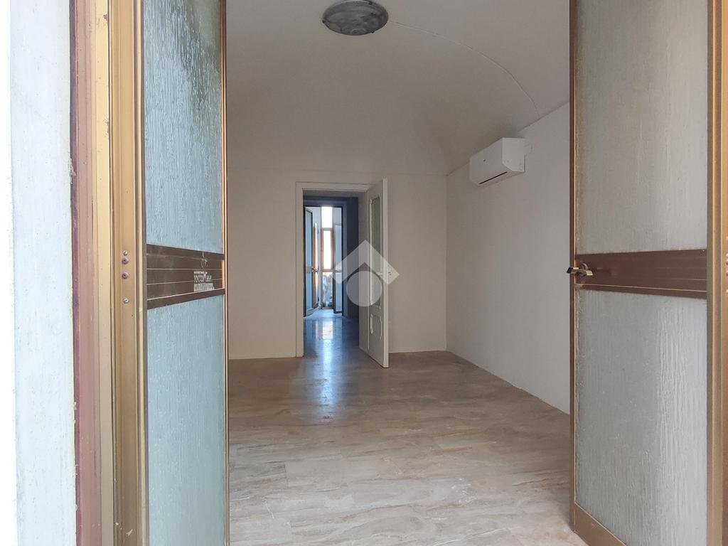 Shop Piazza Della Libertà, Mirabello Monferrato - photo 3