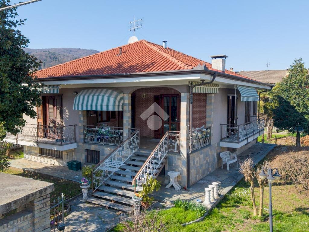 Villa Via Don Chiaffredo Perano, Busca - photo 1