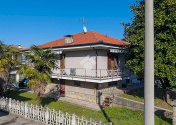 Villa Via Don Chiaffredo Perano, Busca - photo 29