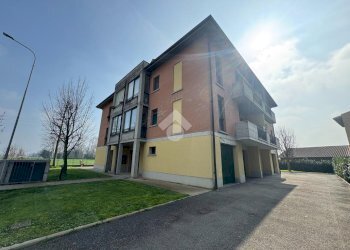 Three-room apartment Via Don Cipriano Ferrari, Rubiera - photo 2