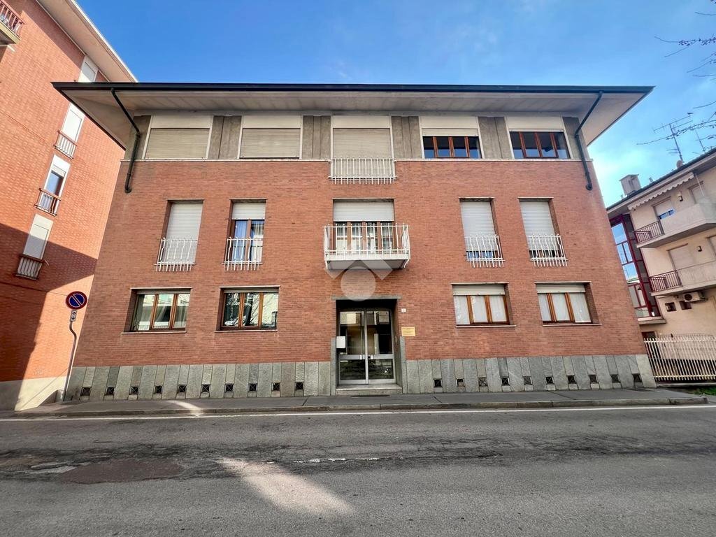 Four-room apartment Via Romita, Alba - photo 1