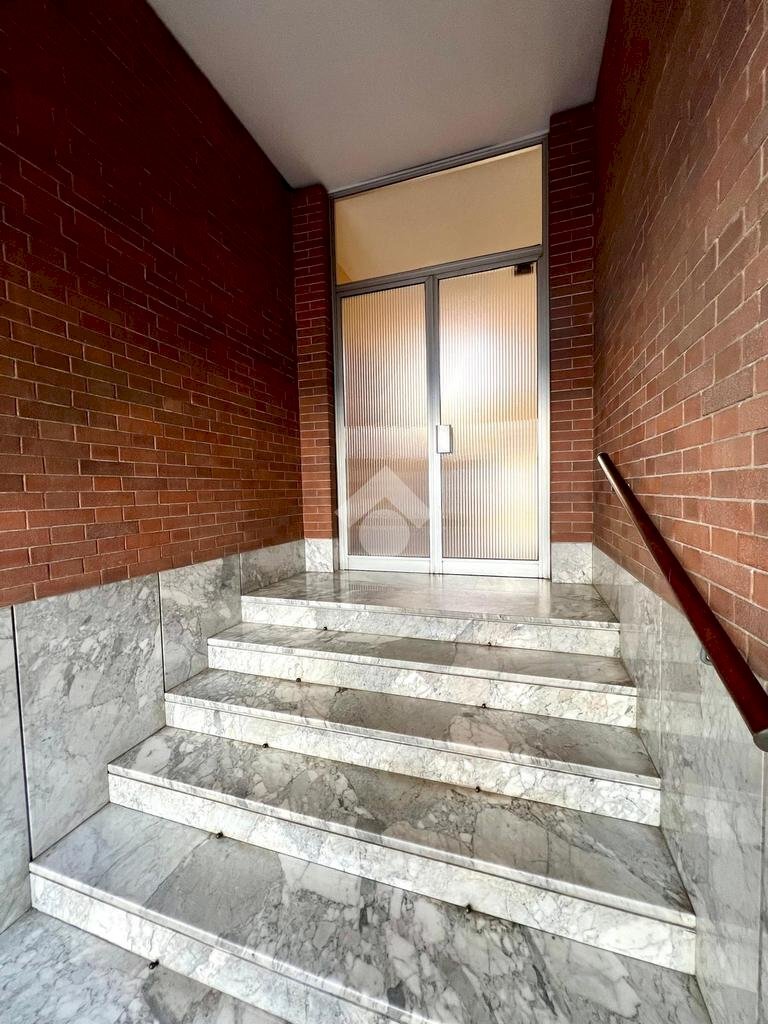 Four-room apartment Via Romita, Alba - photo 2