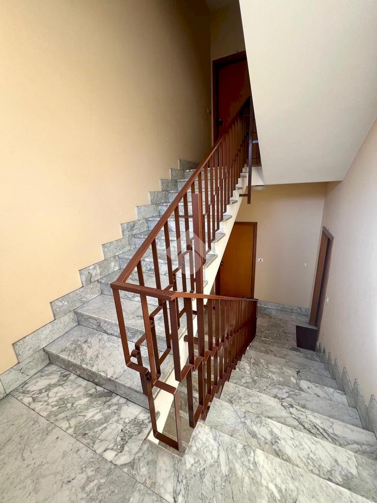 Four-room apartment Via Romita, Alba - photo 3