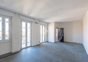 Three-room apartment Via Giacomo Matteotti, Rescaldina - photo 2