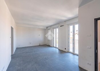 Three-room apartment Via Giacomo Matteotti, Rescaldina - photo 3