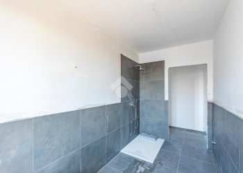 Three-room apartment Via Giacomo Matteotti, Rescaldina - photo 15