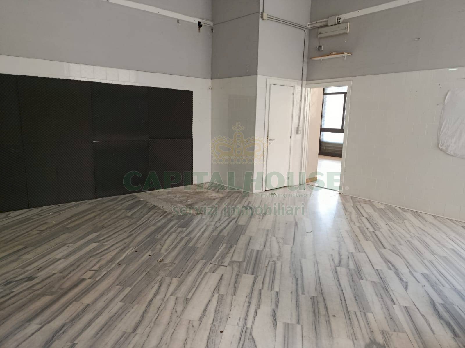 Foto 1 - Locale Commerciale VIA BRAMANTE, Caserta - foto 1