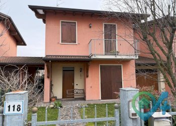 Foto 3 - Villa a Schiera via Budapest
 
118, Castel Goffredo - foto 3