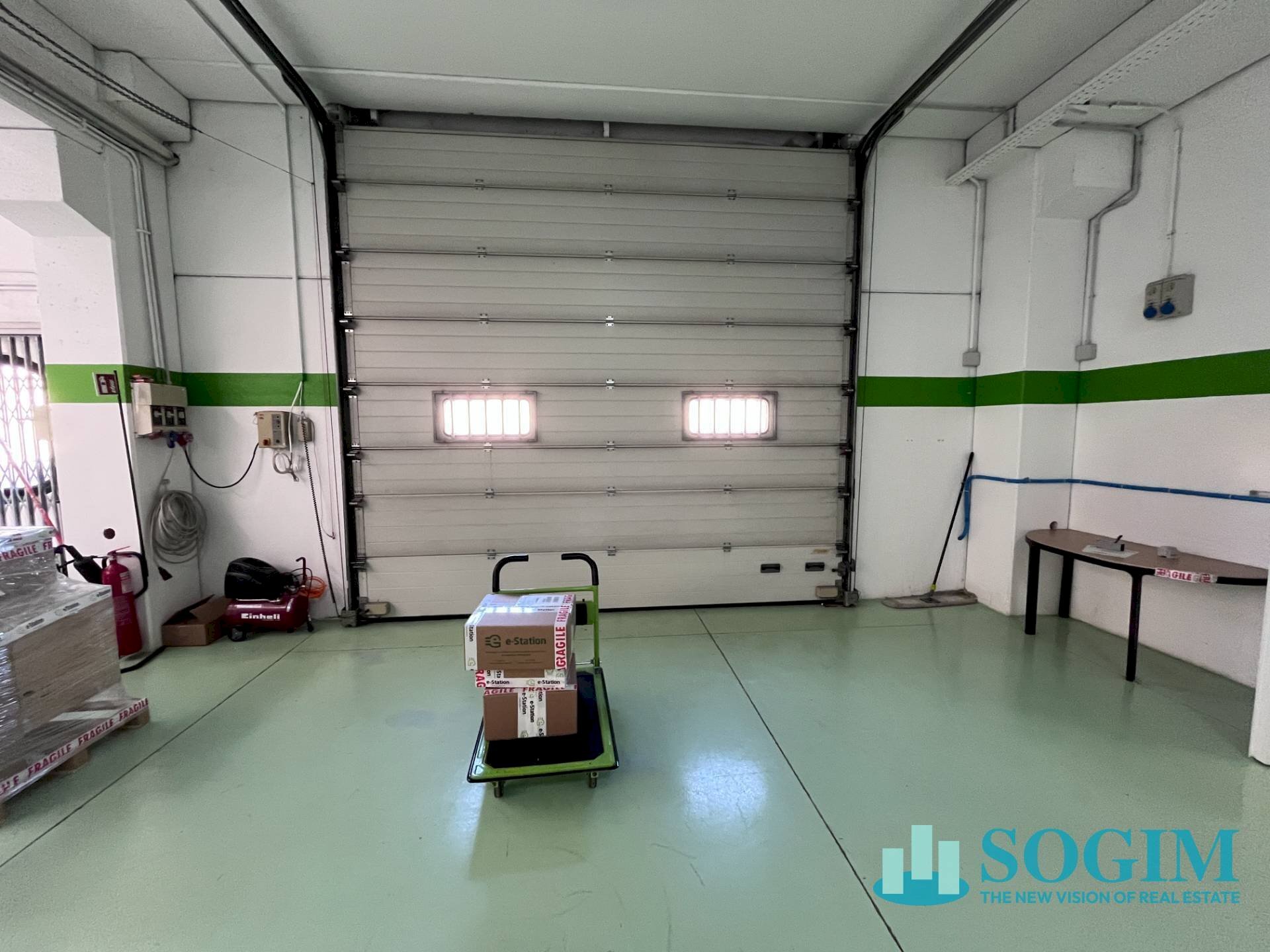 Foto 1 - Capannone via Della Levata
 
4, Lacchiarella - foto 1