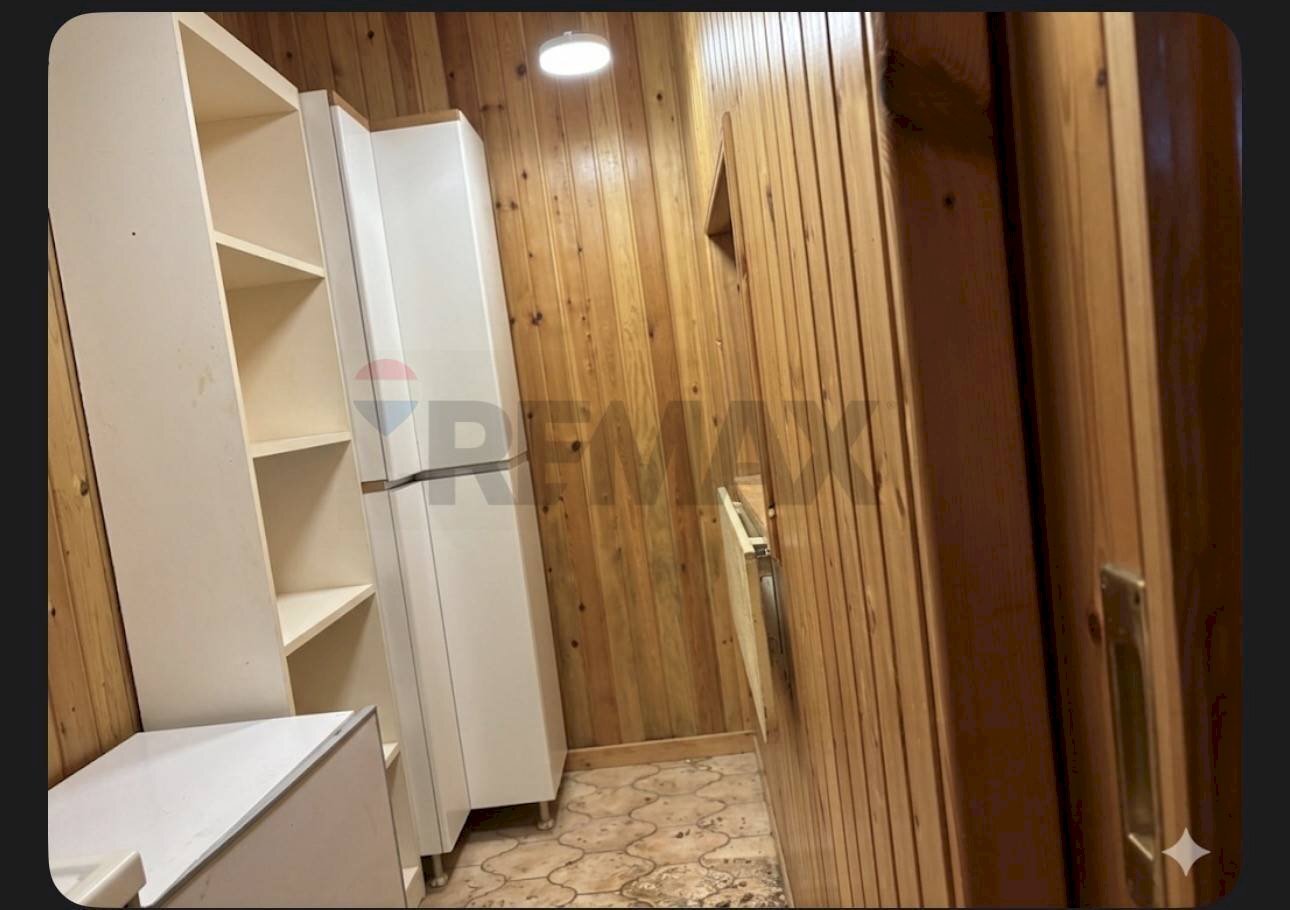 Cabina armadio - Box Via Fieno
7, Adelfia - photo 3