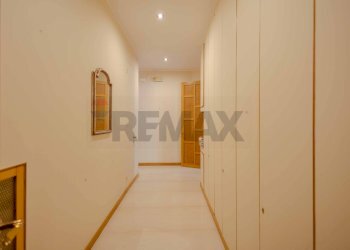 Hall / corridoio - Apartment Piazza Trieste
 
7, Trani - photo 15
