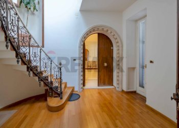 Scale - Apartment Piazza Trieste
 
7, Trani - photo 22