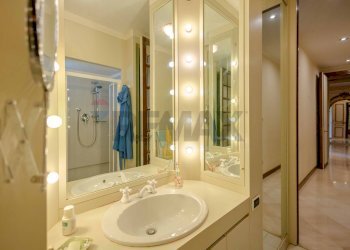 Bagno - Apartment Piazza Trieste
 
7, Trani - photo 43