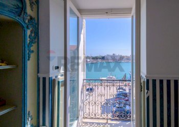 Balcone - Apartment Piazza Trieste
 
7, Trani - photo 48