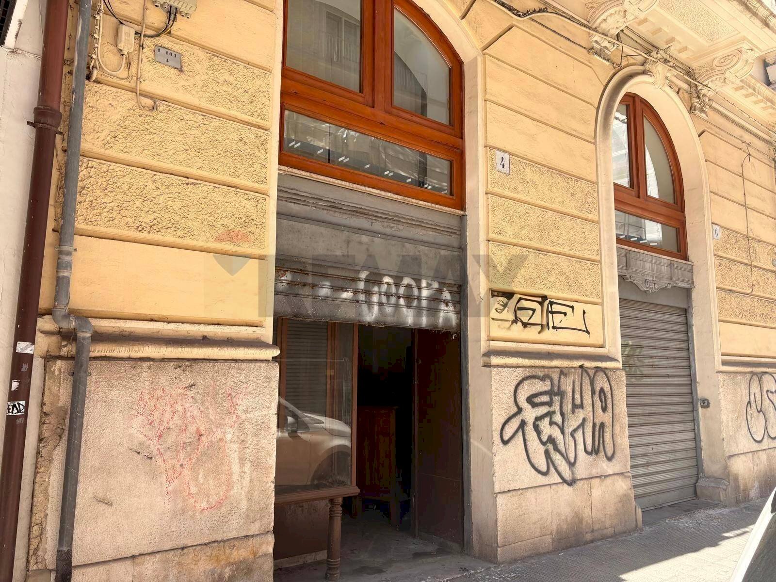 Edificio all\'aperto - Magazzino Via Giuseppe Bozzi
 
4, Bari - foto 2