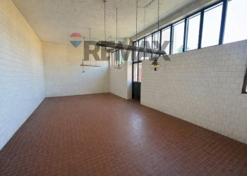 Stanza vuota - Appartamento Via Valcuvia
 
10, Brenta - foto 5