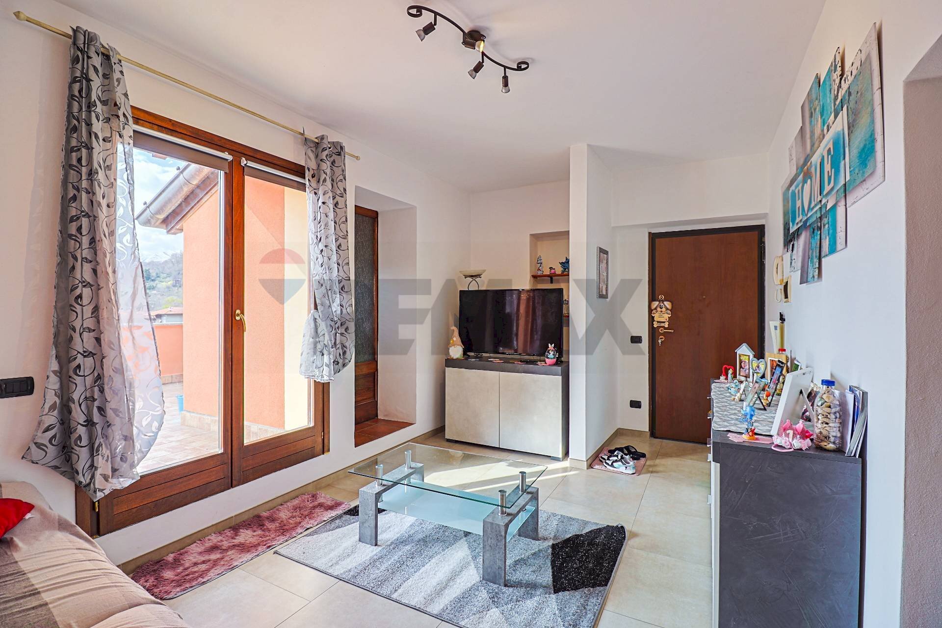 Soggiorno - Three-room apartment Piazza Bernardino Luini
 
8, Dumenza - photo 3