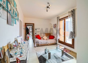 Soggiorno - Three-room apartment Piazza Bernardino Luini
 
8, Dumenza - photo 4