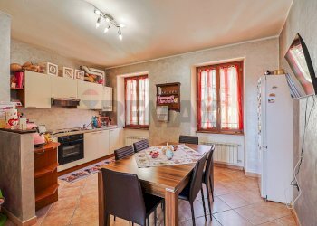 Cucina - Three-room apartment Piazza Bernardino Luini
 
8, Dumenza - photo 6