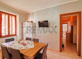 Sala da pranzo - Three-room apartment Piazza Bernardino Luini
 
8, Dumenza - photo 8