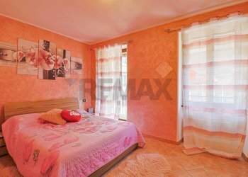 Camera / camera da letto - Three-room apartment Piazza Bernardino Luini
 
8, Dumenza - photo 11