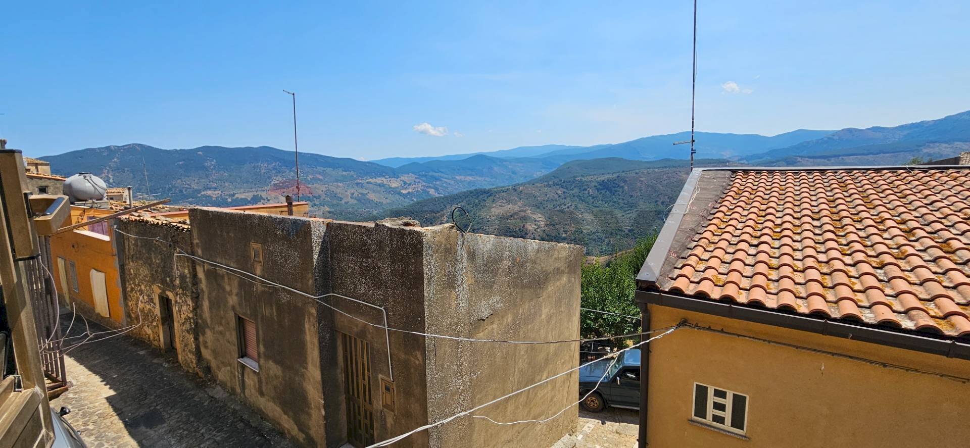 Vista delle montagne - Semi-detached house Via Marsala
 
12, Mistretta - photo 1