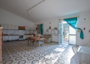 Sala da pranzo - Villa c.da piano stella, Caltagirone - foto 3