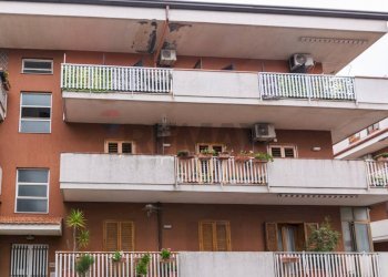 Edificio all\'aperto - Four-room apartment Via Camillo Barbagallo
 
48, Aci Sant'Antonio - photo 4