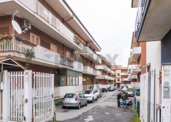 Edificio all\'aperto - Four-room apartment Via Camillo Barbagallo
 
48, Aci Sant'Antonio - photo 6