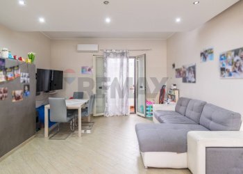 Sala da pranzo - Four-room apartment Via Camillo Barbagallo
 
48, Aci Sant'Antonio - photo 12