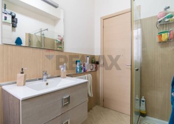 Bagno - Four-room apartment Via Camillo Barbagallo
 
48, Aci Sant'Antonio - photo 20