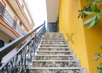 Scale - Casa semi indipendente Via Etnea
 
570, Tremestieri Etneo - foto 3