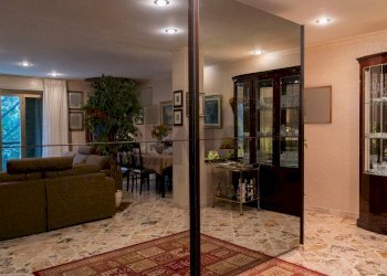 Ricezione / Lobby - Casa semi indipendente Via Etnea
 
570, Tremestieri Etneo - foto 12