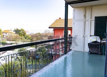 Balcone - Casa semi indipendente Via Etnea
 
570, Tremestieri Etneo - foto 17