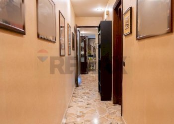 Hall / corridoio - Casa semi indipendente Via Etnea
 
570, Tremestieri Etneo - foto 25