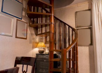 Scale - Casa semi indipendente Via Etnea
 
570, Tremestieri Etneo - foto 37