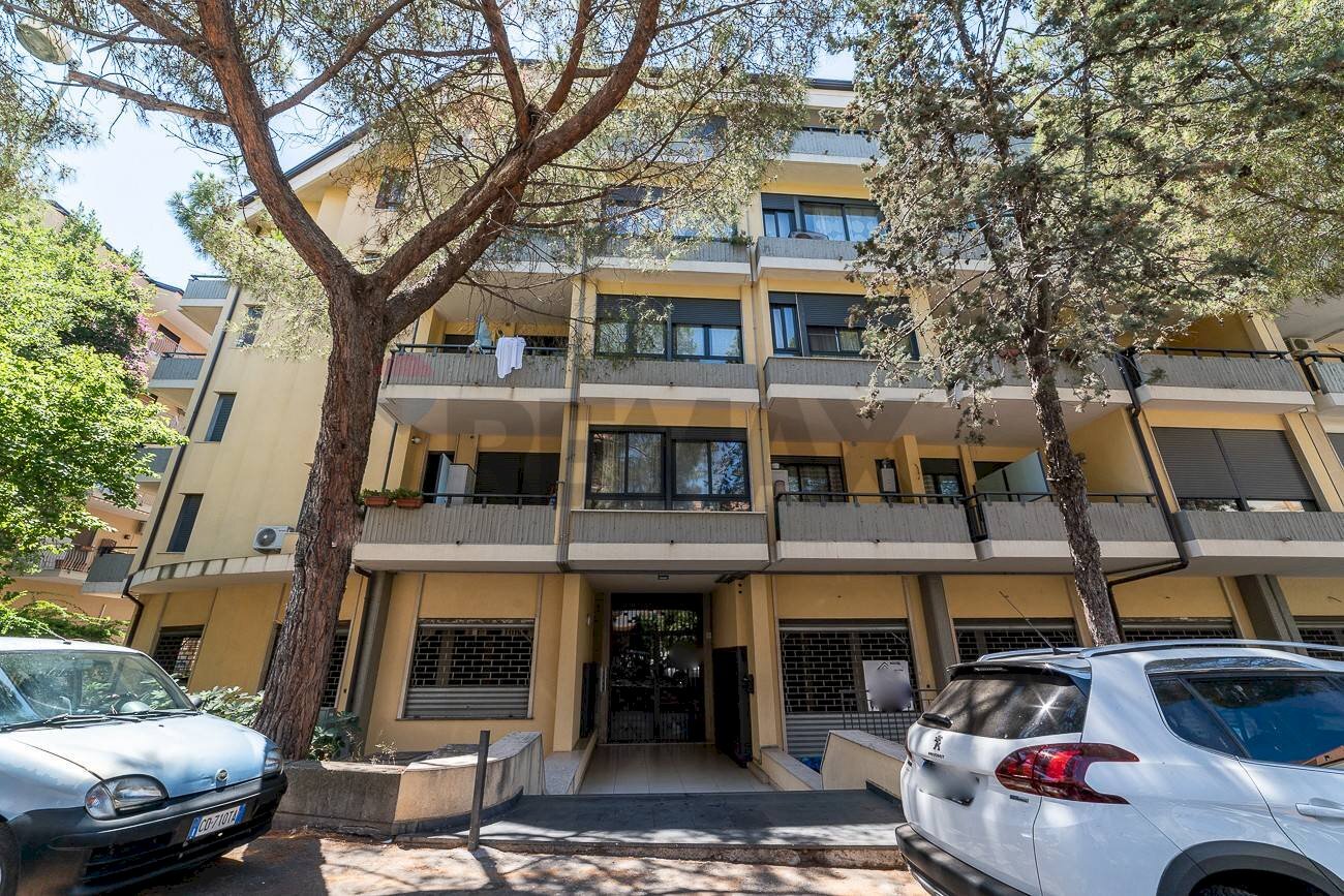 Edificio all\'aperto - Bilocale Via Giuseppe Mazzini
 
21, Gravina di Catania - foto 3