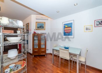 Sala da pranzo - Bilocale Via Giuseppe Mazzini
 
21, Gravina di Catania - foto 7