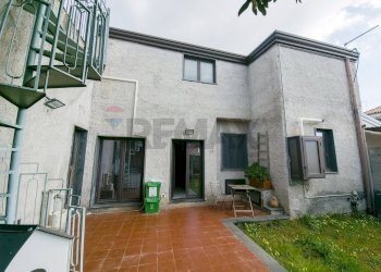 Casa all\'aperto - Casa indipendente Via Rodi
 
18, Belpasso - foto 1