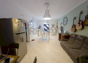 Sala da pranzo - Casa indipendente Via Rodi
 
18, Belpasso - foto 3