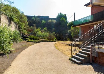 Giardino - Casa semi indipendente Via L' Aquila
 
6, Mascalucia - foto 29