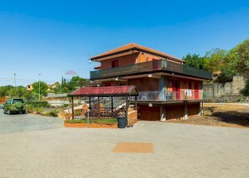 Casa all\'aperto - Casa semi indipendente Via L' Aquila
 
6, Mascalucia - foto 33