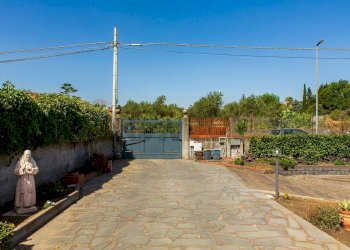 Casa all\'aperto - Casa semi indipendente Via L' Aquila
 
6, Mascalucia - foto 35