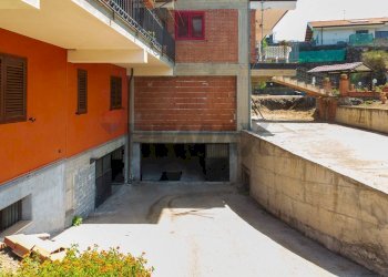 Edificio all\'aperto - Casa semi indipendente Via L' Aquila
 
6, Mascalucia - foto 49