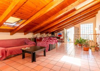 Sala da pranzo - Villa Bifamiliare Via Carlo Cattaneo
 
119, Francofonte - foto 28