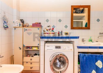 Bagno - Villa Bifamiliare Via Carlo Cattaneo
 
119, Francofonte - foto 31