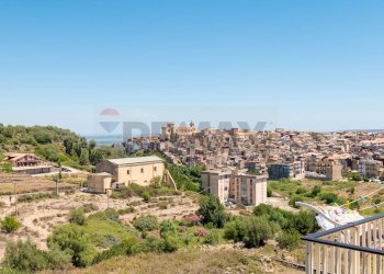 Edificio all\'aperto - Villa Bifamiliare Via Carlo Cattaneo
 
119, Francofonte - foto 35