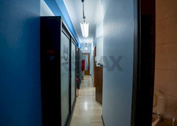 Hall / corridoio - Quadrilocale via locatelli
 
13 d, Catania - foto 14