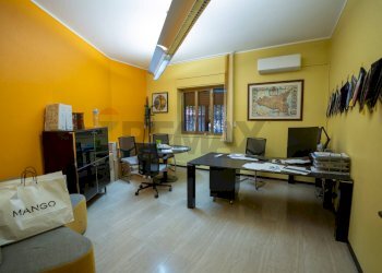 Ufficio - Quadrilocale via locatelli
 
13 d, Catania - foto 17