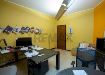 Ufficio - Quadrilocale via locatelli
 
13 d, Catania - foto 18